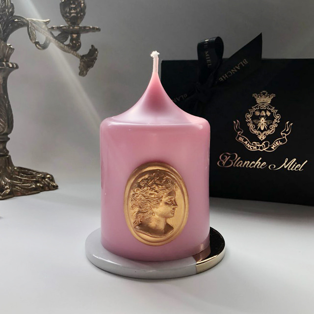 gold cameo pillar candle - spring pink (s)