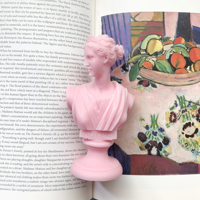 artemis bust candle - pink